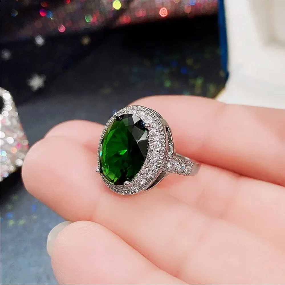New Fashion 925 Silver Emerald Women Wedding Ring
